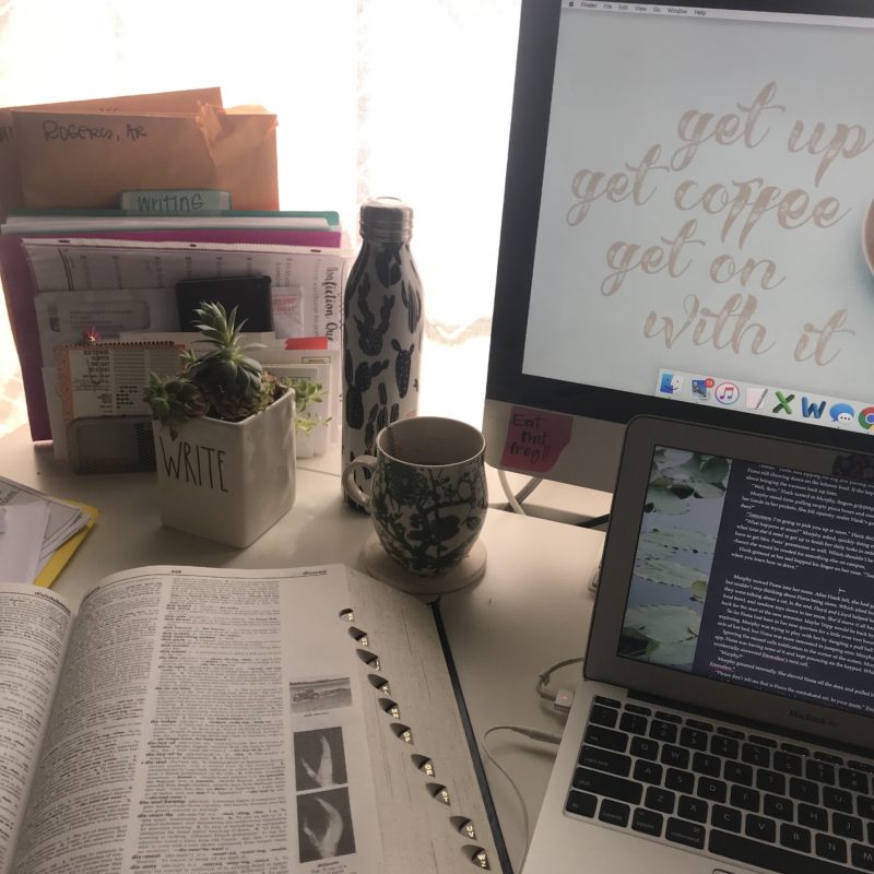 It's time for the weekly wrap! The part of the week that I share five things: what I'm watching, reading, listening to, drinking, and loving!